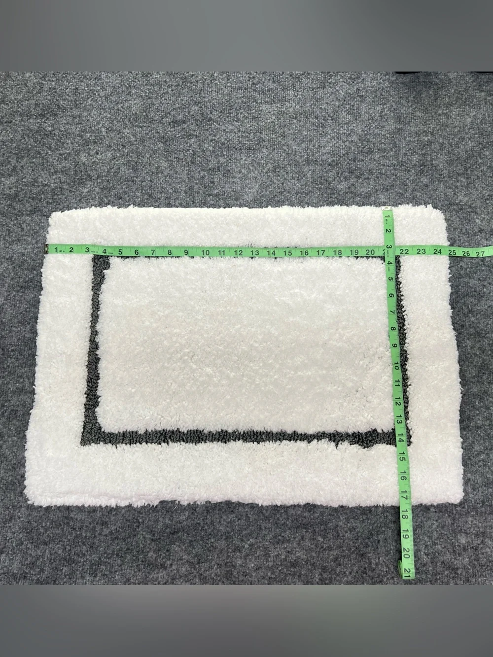 Pottery Barn White Gray Plush Memory Foam Bath Rug Mat Size 18x25